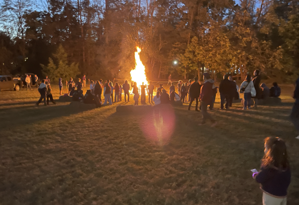 Homecoming Bonfire becomes a New RHS Tradition